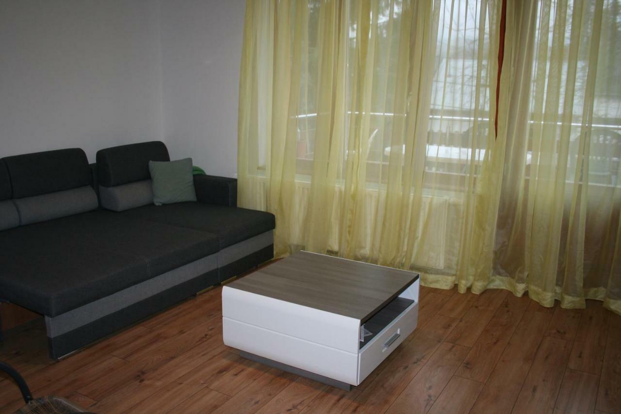 Treasure Deluxe House Apartment Miskolc Bagian luar foto